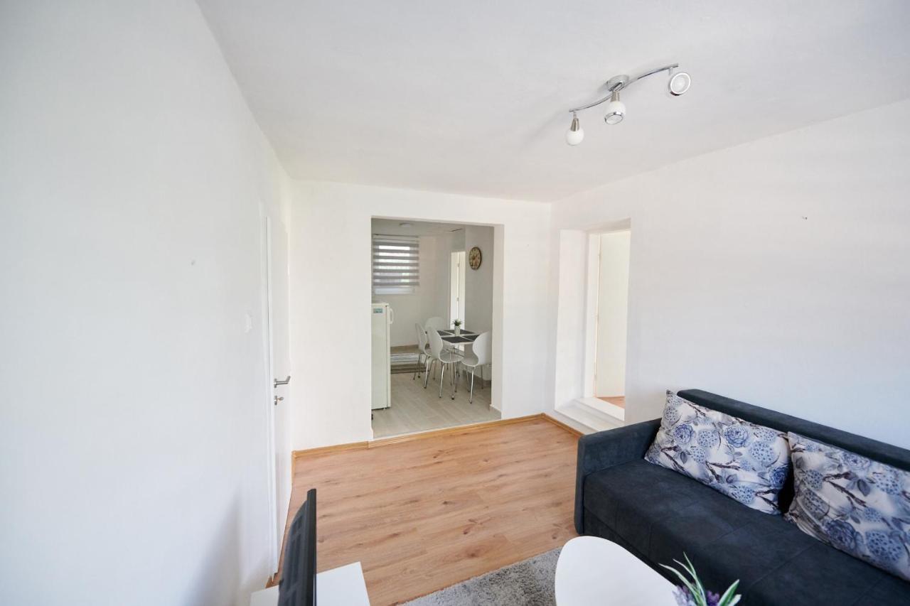 Lovely House Apartment Sarajevo Exterior photo